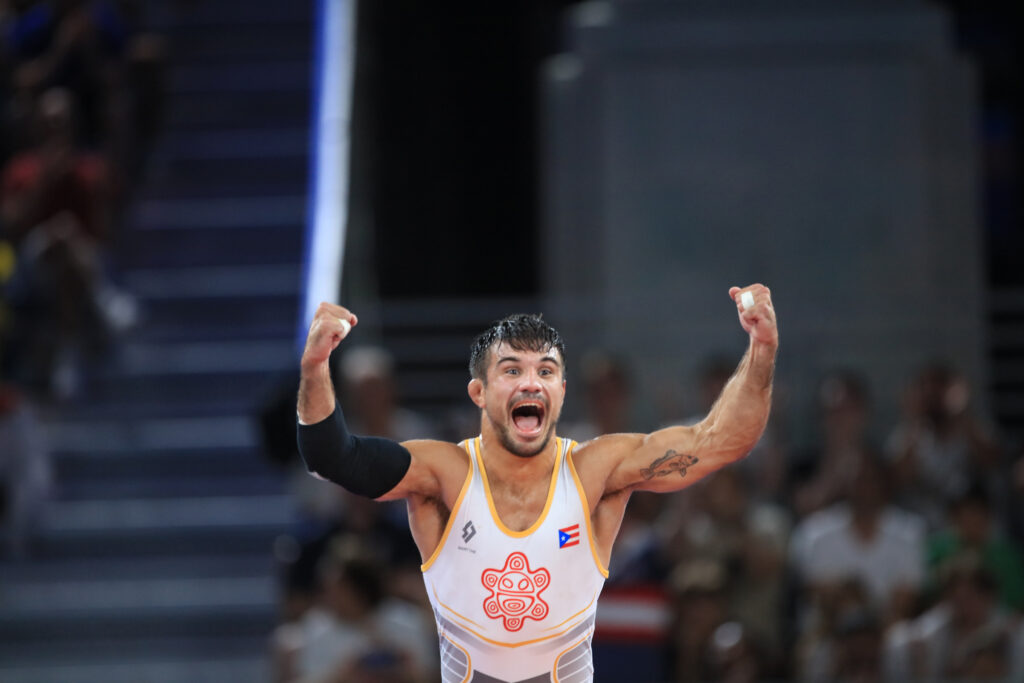 Sebastián Rivera, quien junto a Jasmine Camacho-Quinn lograron el bronce para Puerto Rico en París 2024.